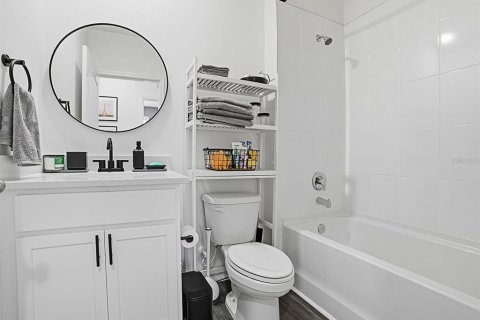 Villa ou maison à vendre à Apopka, Floride: 4 chambres, 159.79 m2 № 2272884 - photo 8