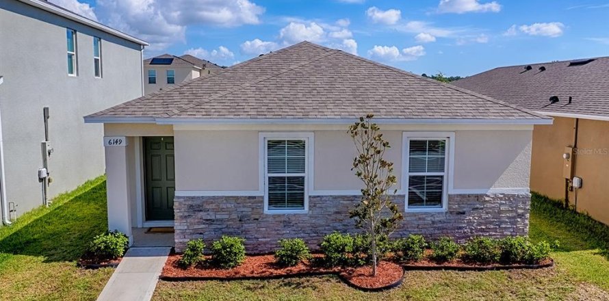 Villa ou maison à Apopka, Floride 4 chambres, 159.79 m2 № 2272884