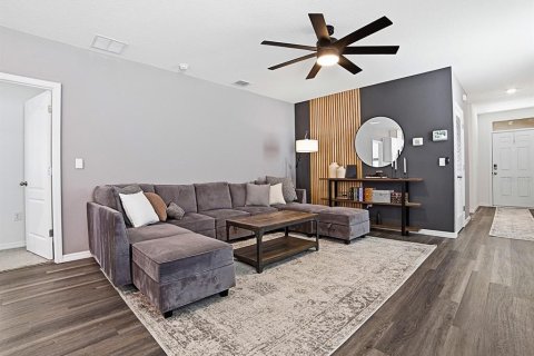 Villa ou maison à vendre à Apopka, Floride: 4 chambres, 159.79 m2 № 2272884 - photo 2