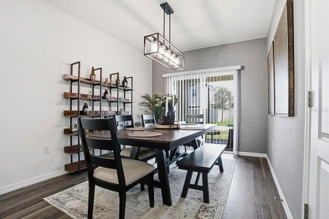 Villa ou maison à vendre à Apopka, Floride: 4 chambres, 159.79 m2 № 2272884 - photo 7