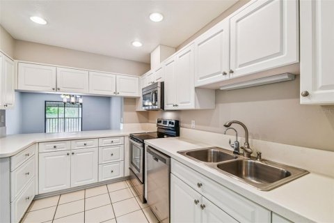 Condo in Palm Harbor, Florida, 2 bedrooms  № 1866204 - photo 8