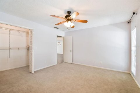 Condo in Palm Harbor, Florida, 2 bedrooms  № 1866204 - photo 27