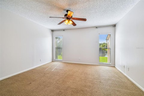 Condo in Palm Harbor, Florida, 2 bedrooms  № 1866204 - photo 18