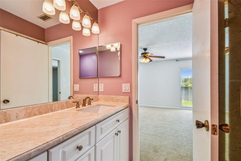 Condo in Palm Harbor, Florida, 2 bedrooms  № 1866204 - photo 23