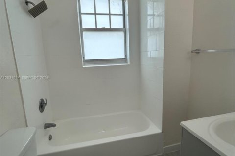 Снять в аренду квартиру в Майами-Бич, Флорида 46.45м2, № 2077794 - фото 7