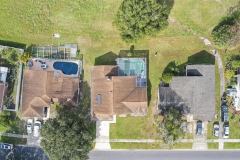 House in Kissimmee, Florida 4 bedrooms, 195.28 sq.m. № 1880953 - photo 4