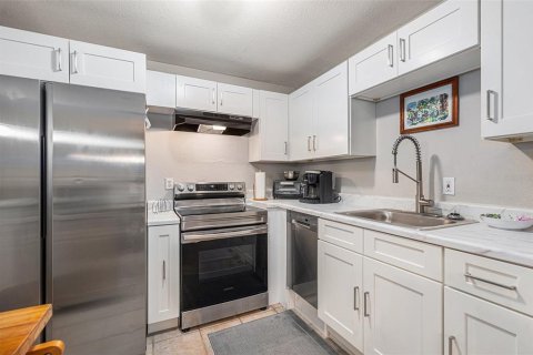 Condominio en venta en Sun City Center, Florida, 1 dormitorio, 74.32 m2 № 1773531 - foto 10