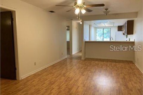 House in Largo, Florida 2 bedrooms, 113.9 sq.m. № 2224760 - photo 5