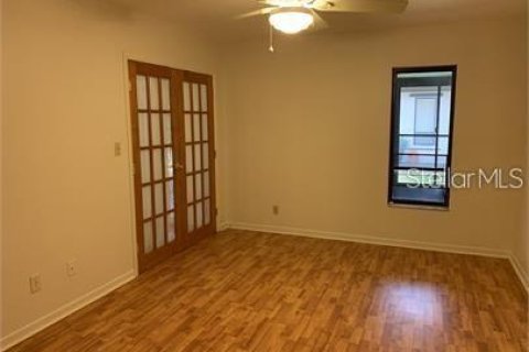 House in Largo, Florida 2 bedrooms, 113.9 sq.m. № 2224760 - photo 9