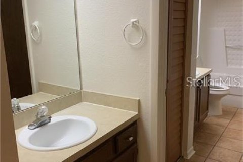 House in Largo, Florida 2 bedrooms, 113.9 sq.m. № 2224760 - photo 13