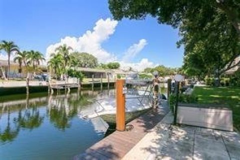 Condominio en venta en Pompano Beach, Florida, 2 dormitorios, 121.61 m2 № 1132987 - foto 1