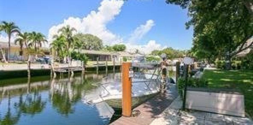Condominio en Pompano Beach, Florida, 2 dormitorios  № 1132987