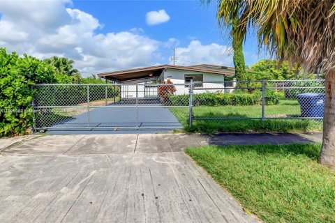 Casa en venta en Homestead, Florida, 4 dormitorios № 1946767 - foto 28