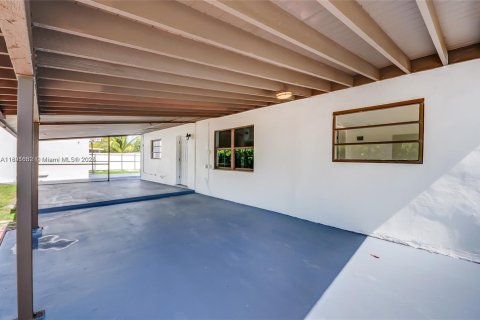 Casa en venta en Homestead, Florida, 4 dormitorios № 1946767 - foto 25