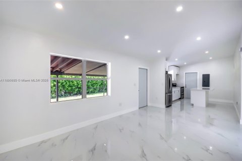 Casa en venta en Homestead, Florida, 4 dormitorios № 1946767 - foto 6