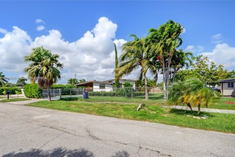 Casa en venta en Homestead, Florida, 4 dormitorios № 1946767 - foto 13
