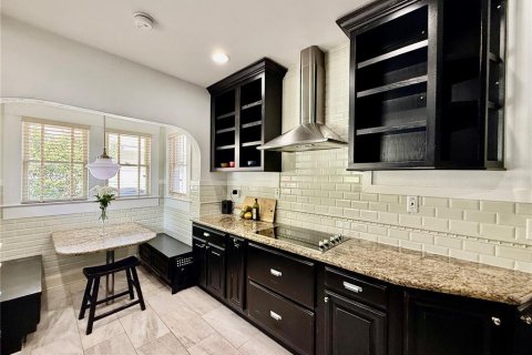 House in Tampa, Florida 2 bedrooms, 112.78 sq.m. № 1826946 - photo 16