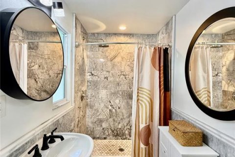 House in Tampa, Florida 2 bedrooms, 112.78 sq.m. № 1826946 - photo 28