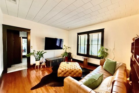 House in Tampa, Florida 2 bedrooms, 112.78 sq.m. № 1826946 - photo 10