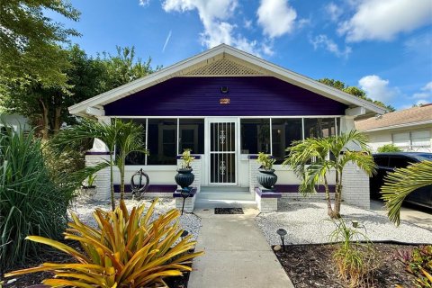 House in Tampa, Florida 2 bedrooms, 112.78 sq.m. № 1826946 - photo 2