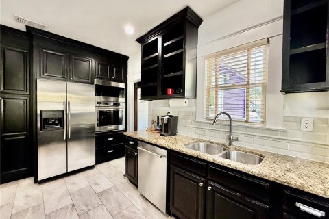 House in Tampa, Florida 2 bedrooms, 112.78 sq.m. № 1826946 - photo 18