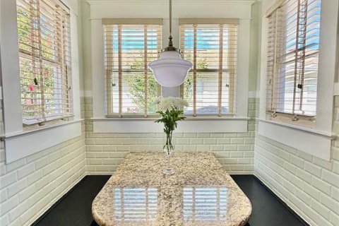 House in Tampa, Florida 2 bedrooms, 112.78 sq.m. № 1826946 - photo 17