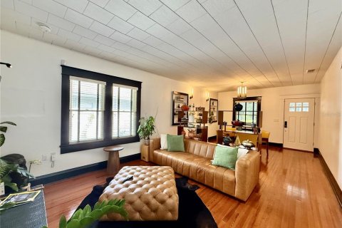 House in Tampa, Florida 2 bedrooms, 112.78 sq.m. № 1826946 - photo 12