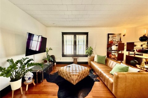 House in Tampa, Florida 2 bedrooms, 112.78 sq.m. № 1826946 - photo 11