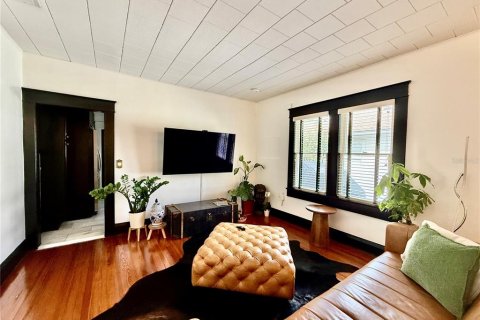 House in Tampa, Florida 2 bedrooms, 112.78 sq.m. № 1826946 - photo 13