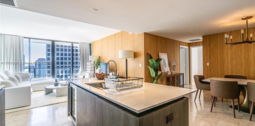 Condominio en Miami, Florida, 3 dormitorios  № 1745882