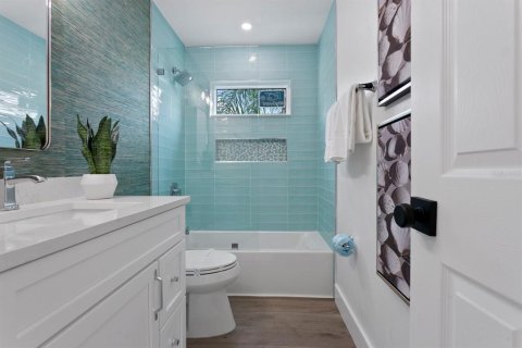 Casa en venta en Bradenton Beach, Florida, 5 dormitorios, 259.75 m2 № 1534201 - foto 17