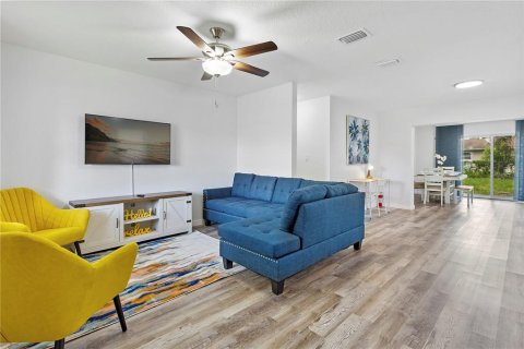Casa en venta en Orlando, Florida, 3 dormitorios, 137.59 m2 № 1900722 - foto 4