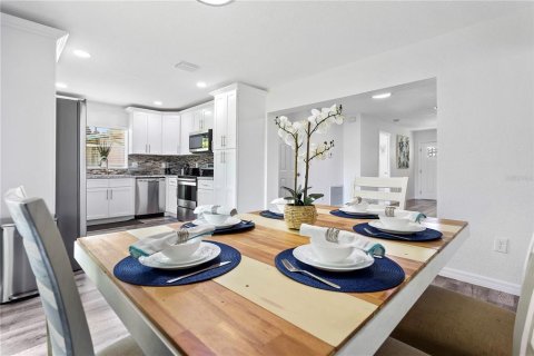 Casa en venta en Orlando, Florida, 3 dormitorios, 137.59 m2 № 1900722 - foto 8