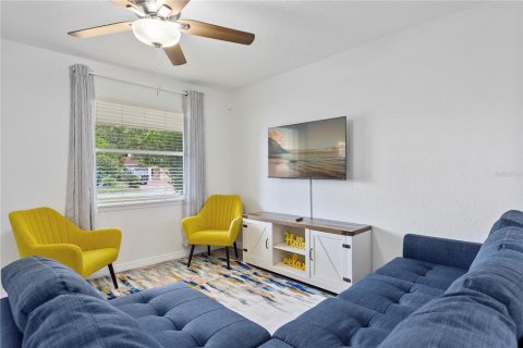 Casa en venta en Orlando, Florida, 3 dormitorios, 137.59 m2 № 1900722 - foto 5