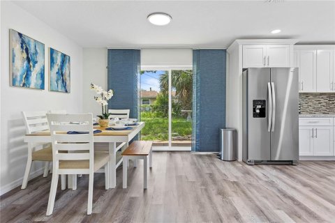 Casa en venta en Orlando, Florida, 3 dormitorios, 137.59 m2 № 1900722 - foto 7