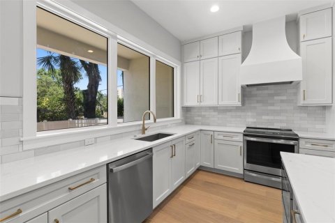 Touwnhouse à vendre à Tampa, Floride: 3 chambres, 240.8 m2 № 1902479 - photo 8