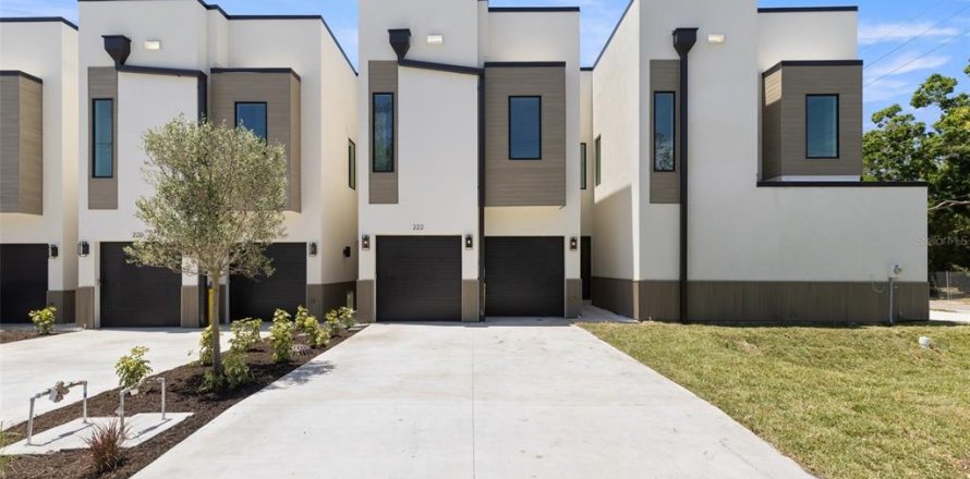 Touwnhouse à Tampa, Floride 3 chambres, 240.8 m2 № 1902479