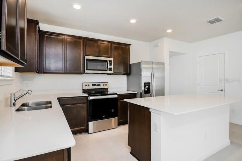 Casa en alquiler en Kissimmee, Florida, 3 dormitorios, 171.68 m2 № 1904195 - foto 9