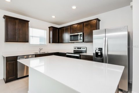 Casa en alquiler en Kissimmee, Florida, 3 dormitorios, 171.68 m2 № 1904195 - foto 7