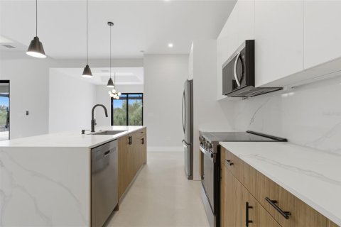 Villa ou maison à vendre à Port Charlotte, Floride: 3 chambres, 187.11 m2 № 2097446 - photo 21
