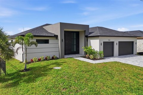 Villa ou maison à vendre à Port Charlotte, Floride: 3 chambres, 187.11 m2 № 2097446 - photo 2