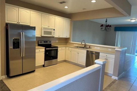 Townhouse in Orlando, Florida 3 bedrooms, 149.39 sq.m. № 1901366 - photo 2