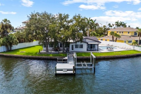 Villa ou maison à vendre à Saint Petersburg, Floride: 3 chambres, 213.49 m2 № 2348200 - photo 5