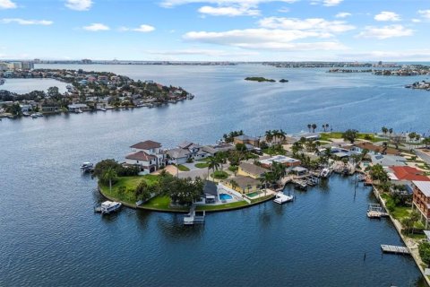 Villa ou maison à Saint Petersburg, Floride 3 chambres, 213.49 m2 № 2348200