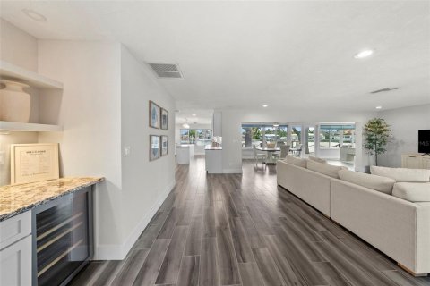 Villa ou maison à vendre à Saint Petersburg, Floride: 3 chambres, 213.49 m2 № 2348200 - photo 6