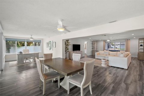 Villa ou maison à vendre à Saint Petersburg, Floride: 3 chambres, 213.49 m2 № 2348200 - photo 26