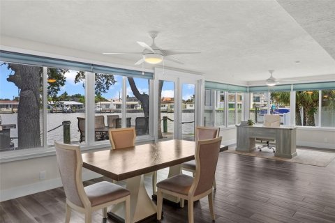 Villa ou maison à vendre à Saint Petersburg, Floride: 3 chambres, 213.49 m2 № 2348200 - photo 25