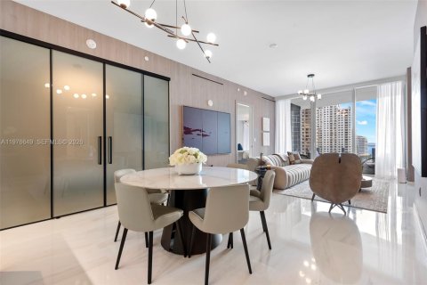 Купить кондоминиум в Майами, Флорида 2 спальни, 157.84м2, № 2090092 - фото 3