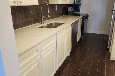 Condo in South Pasadena, Florida, 1 bedroom № 2122308 - photo 2