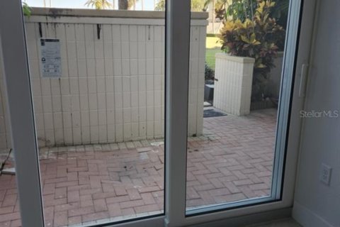 Condo in South Pasadena, Florida, 1 bedroom № 2122308 - photo 4